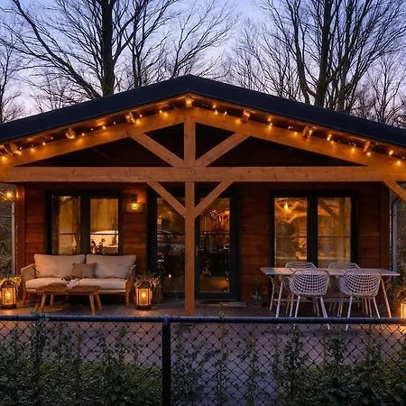 Luxe Houten Boshuis Retreat Met Prive Werkruimte Vakantiehuis