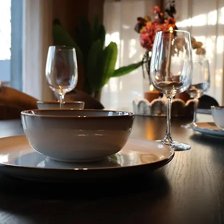Vakantiehuis Luxe Houten Boshuis Retreat Met Prive Werkruimte *