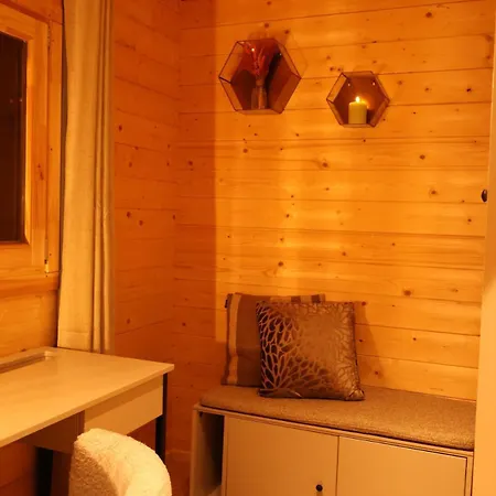 Vakantiehuis Luxe Houten Boshuis Retreat Met Prive Werkruimte *