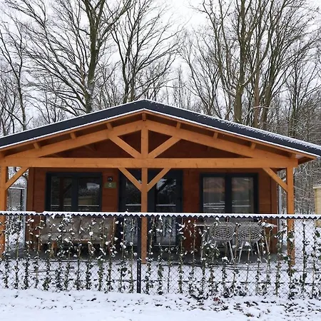Luxe Houten Boshuis Retreat Met Prive Werkruimte * Meijel