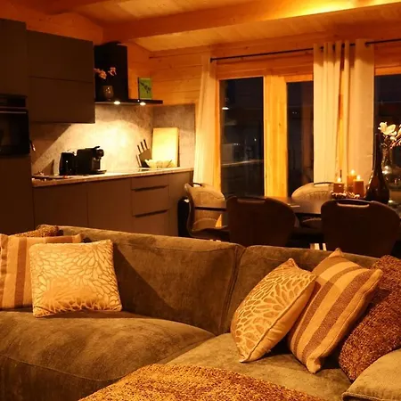 Luxe Houten Boshuis Retreat Met Prive Werkruimte Vakantiehuis Meijel