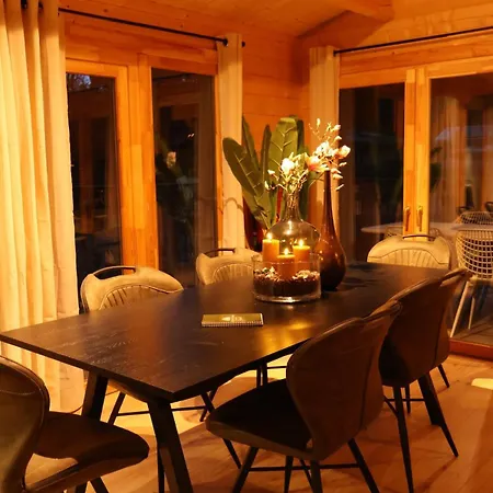 Luxe Houten Boshuis Retreat Met Prive Werkruimte
